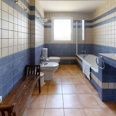 Anju Villas, At 100 Meters Far Of The Βίλα *