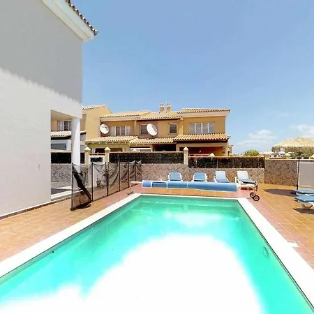 Anju Villas, At 100 Meters Far Of The Βίλα *