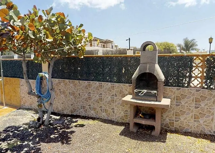 Βίλα Anju Villas, At 100 Meters Far Of The *